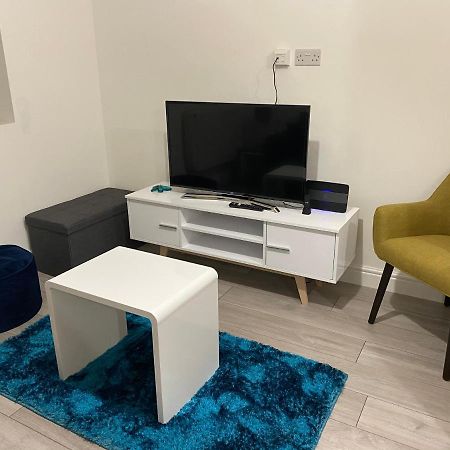 Marie'S Serviced Apartments- 2 Bedroom City Stay Bedford Esterno foto