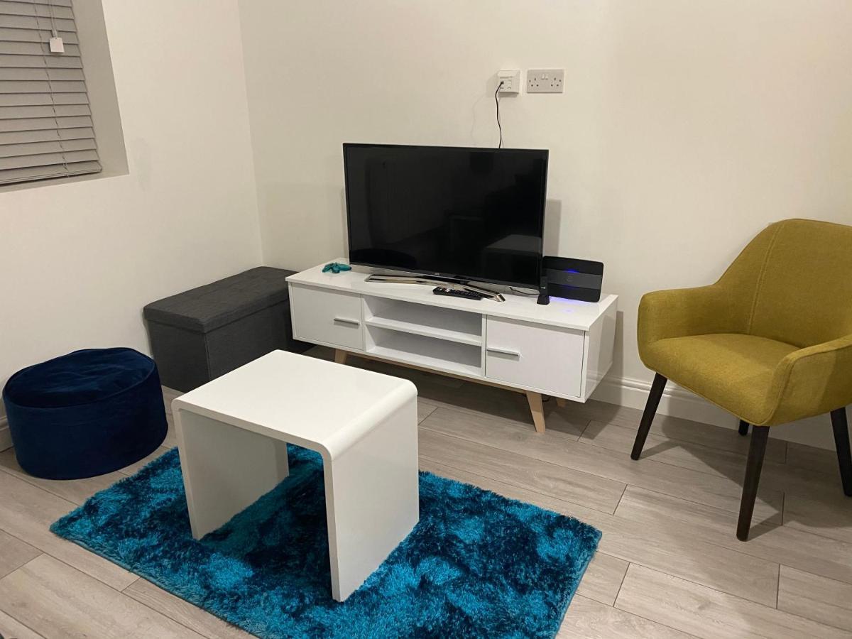 Marie'S Serviced Apartments- 2 Bedroom City Stay Bedford Esterno foto