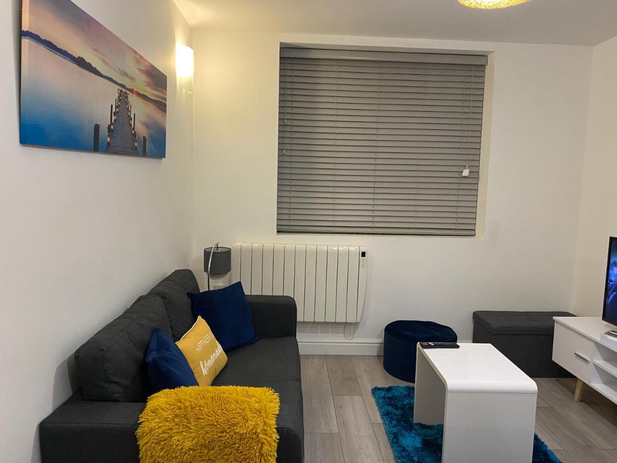 Marie'S Serviced Apartments- 2 Bedroom City Stay Bedford Esterno foto