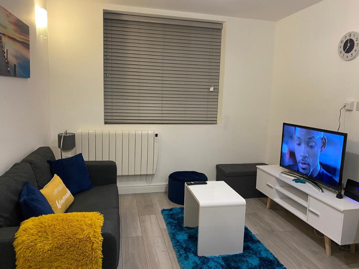 Marie'S Serviced Apartments- 2 Bedroom City Stay Bedford Esterno foto