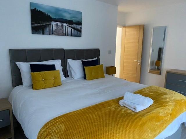 Marie'S Serviced Apartments- 2 Bedroom City Stay Bedford Esterno foto